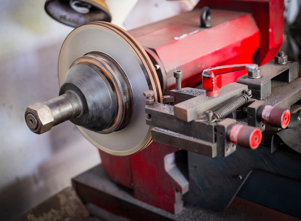 Featured image for “On-Car vs. Bench Brake Lathes: Which Is Right for Your Shop?”